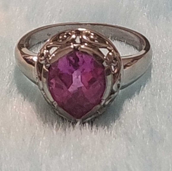 Ring, silver tone, with pink gem stone, size 9 - Picture 2 of 6